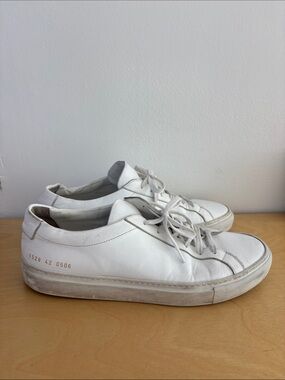 COMMON PROJECTS White Leather Low-Top Sneakers - Minimal Lace-Up